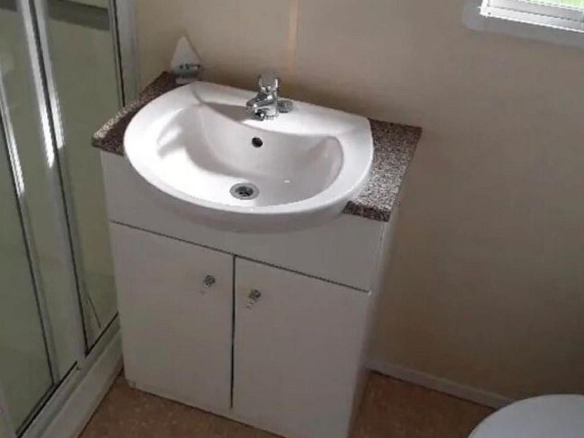 Simplistic Holiday Home In Hastings Near The Golf Club מראה חיצוני תמונה